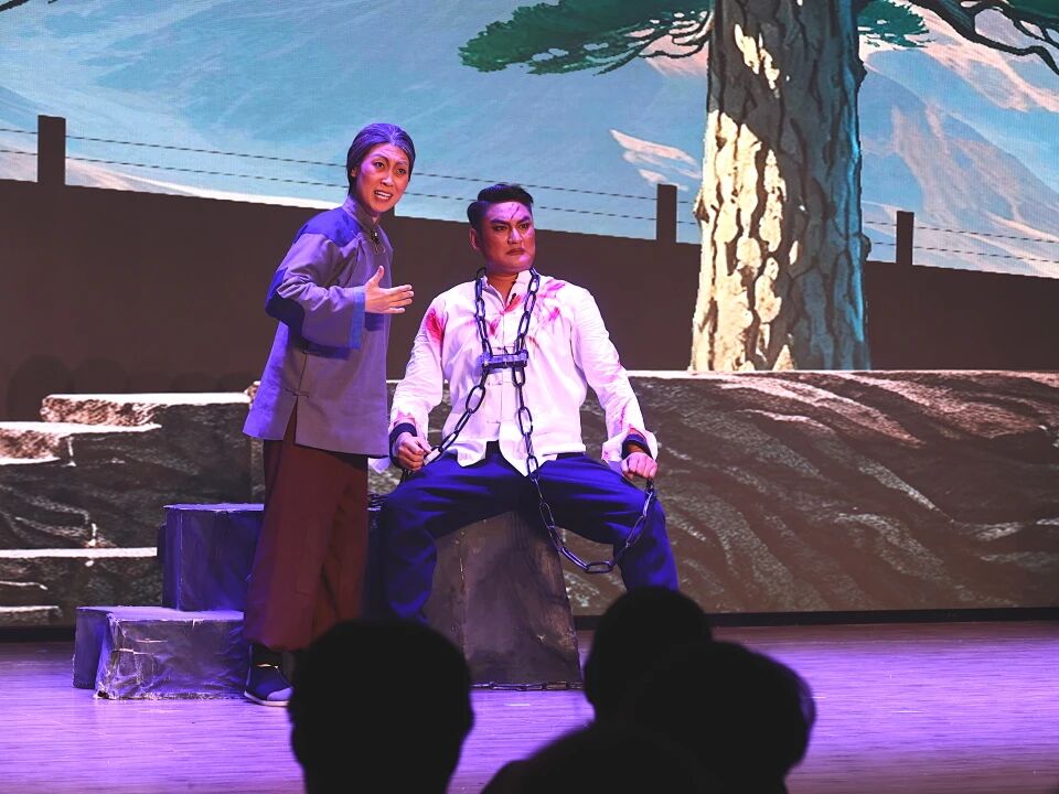 李奶奶舍身就义