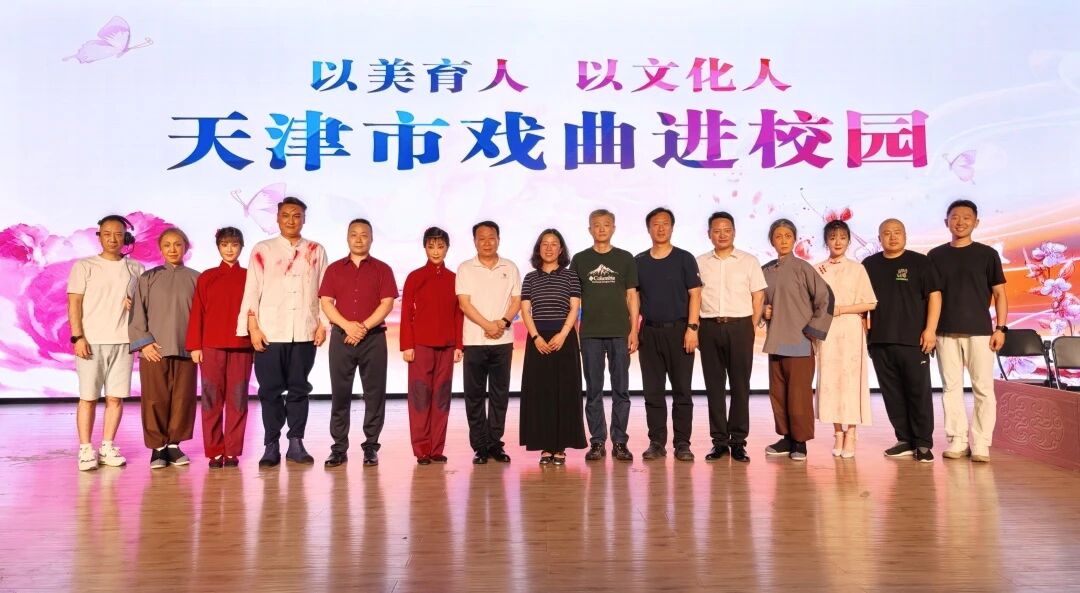折射出小家大义与革命信仰的代代相传