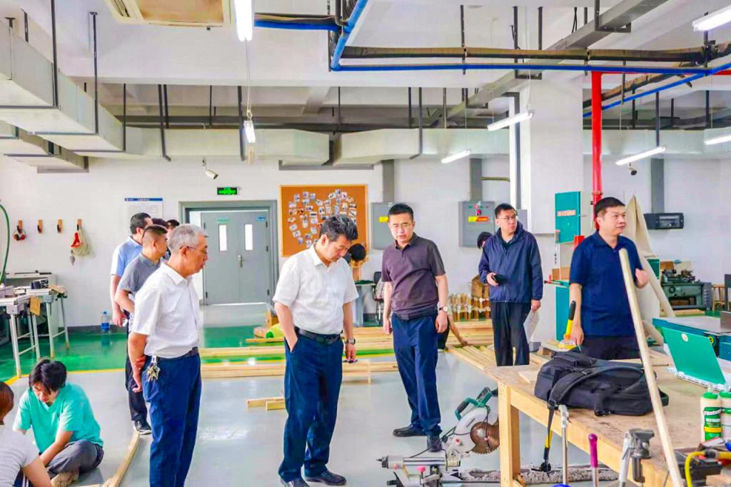 此次检查重点聚焦特种设备使用